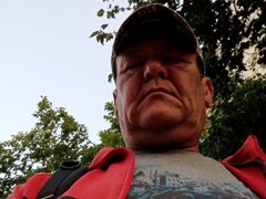 Sunt Adrian din Cernica, doresc o relatie serioasa si familie cu o fata